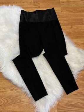Bebe High-Waist leggings
